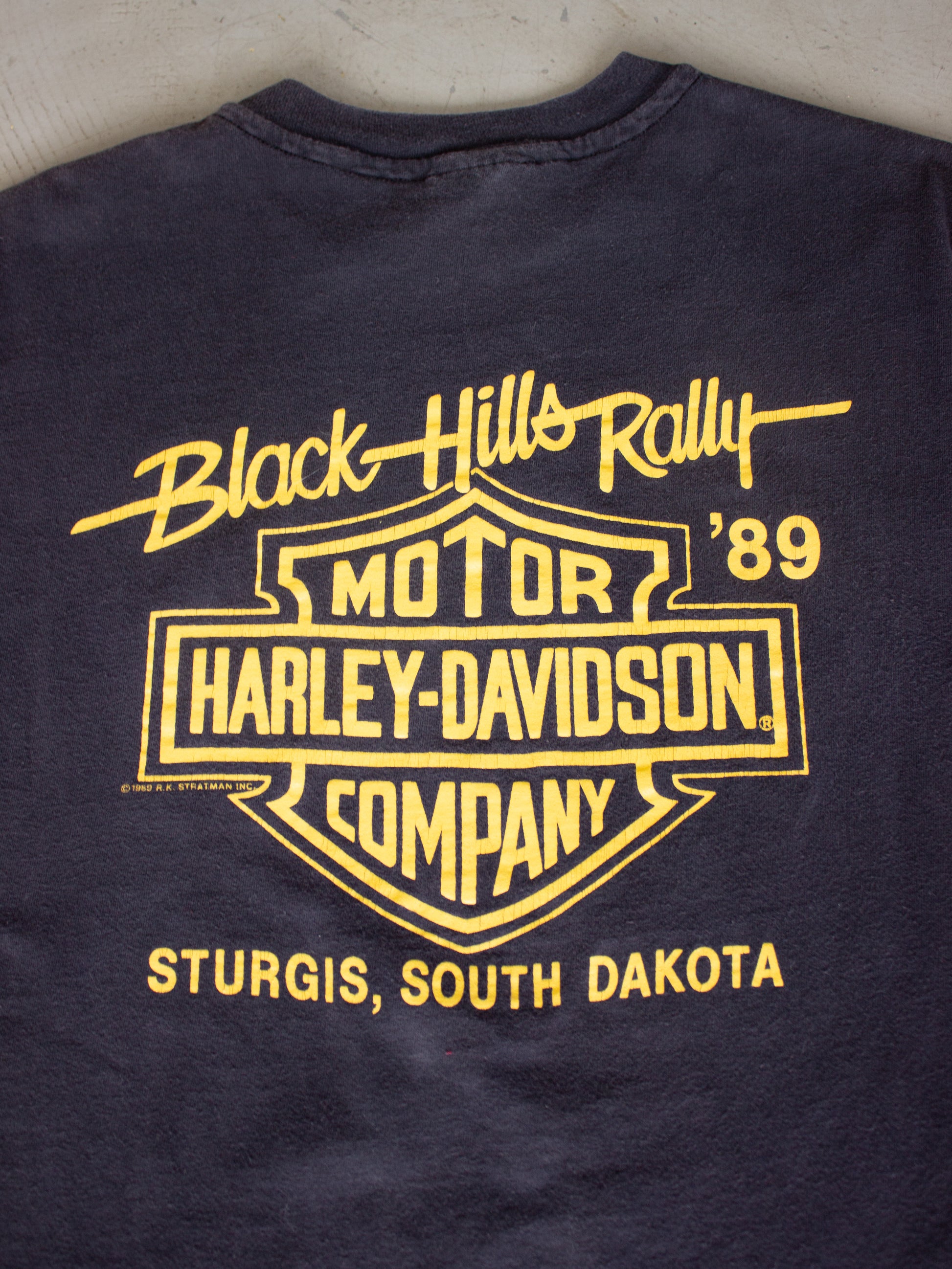 Vintage 1989 Harley-Davidson, Black Hills Rally '89 , Sturgis South Dakota  by Doobie Brothers (Men's Large) – lacaravanevintage